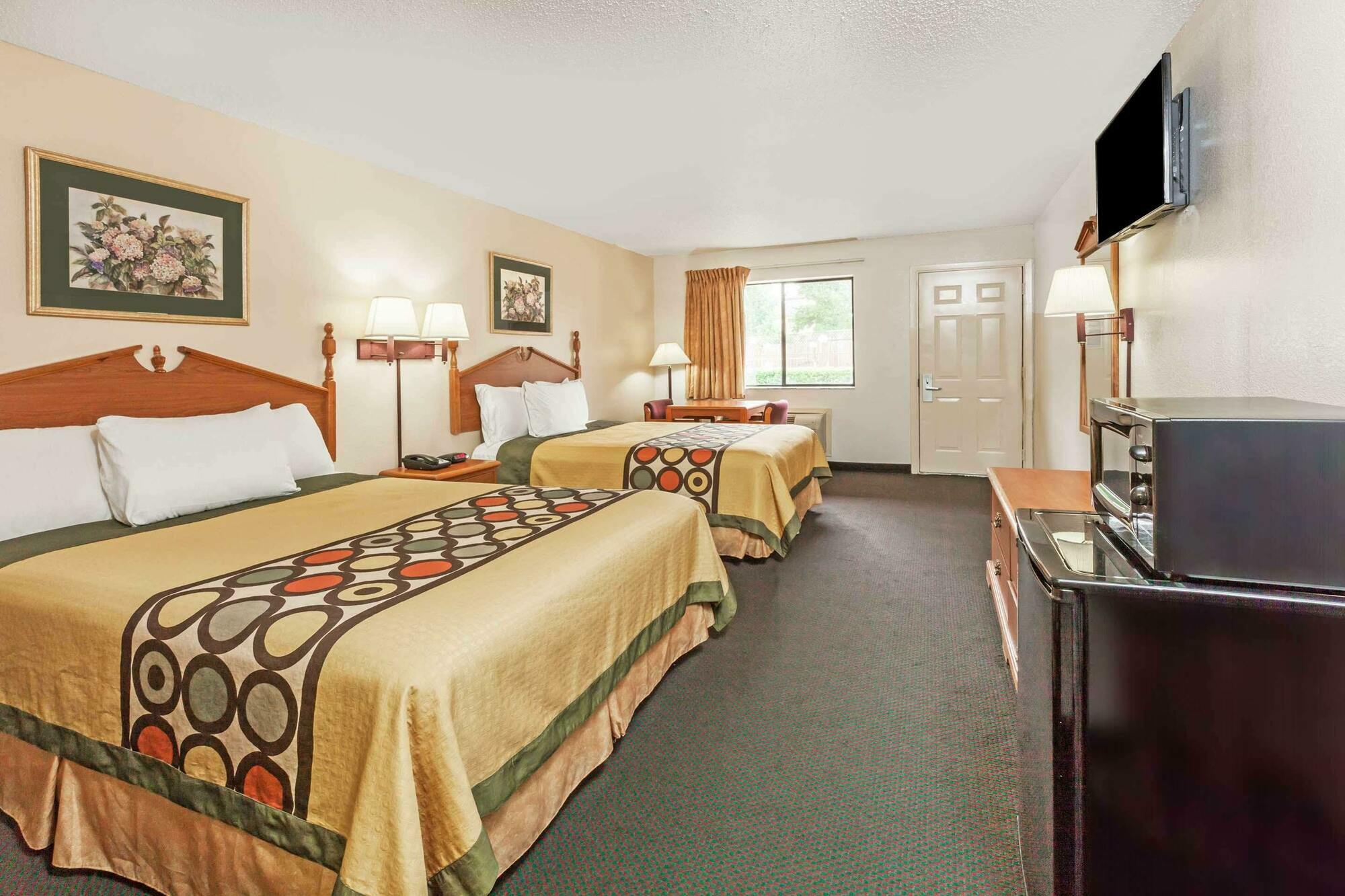 Super 8 By Wyndham Arlington East Hotel Exterior photo